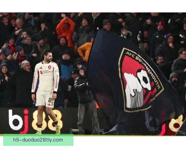 索博盼续约留守利物浦成核心新